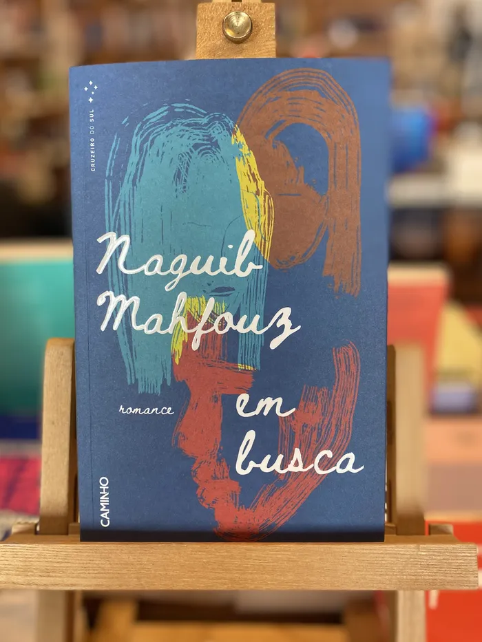 EM BUSCA