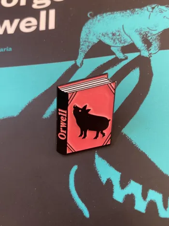 PIN A BOOK TO WEAR - QUINTA DOS ANIMAIS