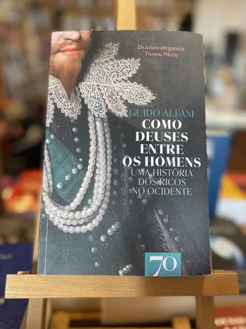 COMO DEUSES ENTRE OS HOMENS